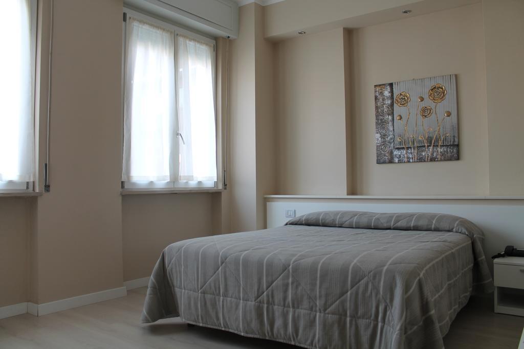 Hotel Cremona Viale Habitación foto