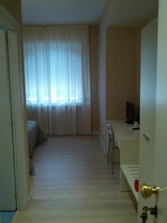 Hotel Cremona Viale Habitación foto